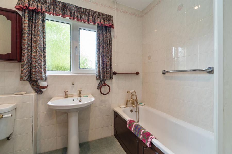 12 Finchley Park