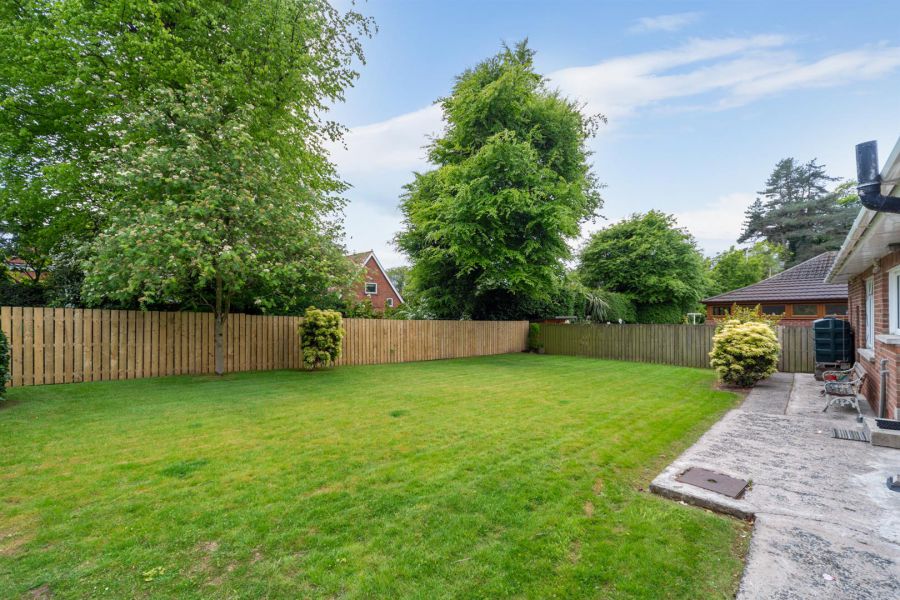 12 Finchley Park