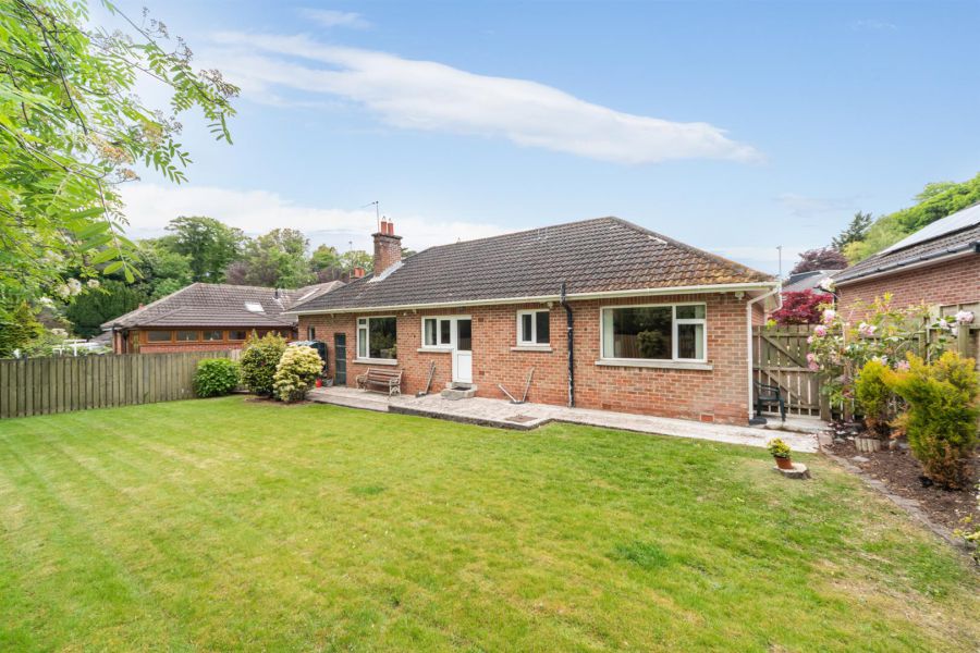 12 Finchley Park