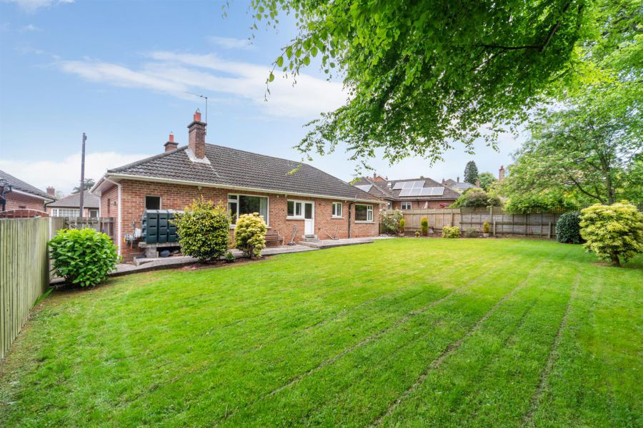 12 Finchley Park