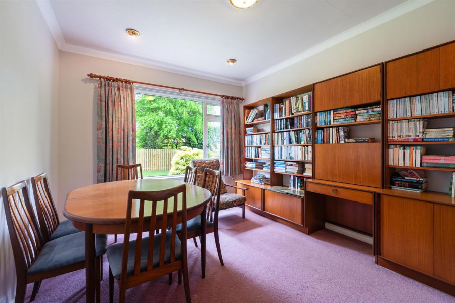 12 Finchley Park