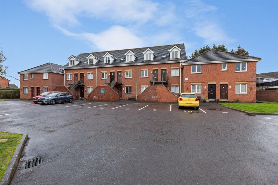 Apt 8 Parkgate Place