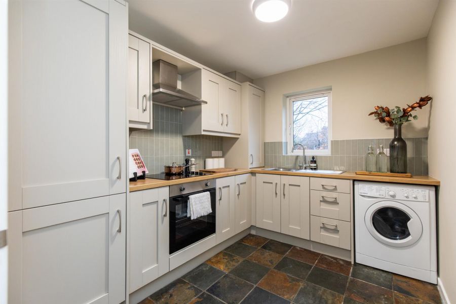 Apt 8 Parkgate Place