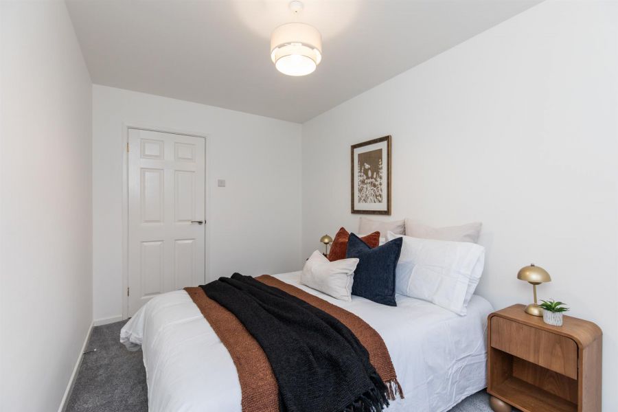 Apt 8 Parkgate Place