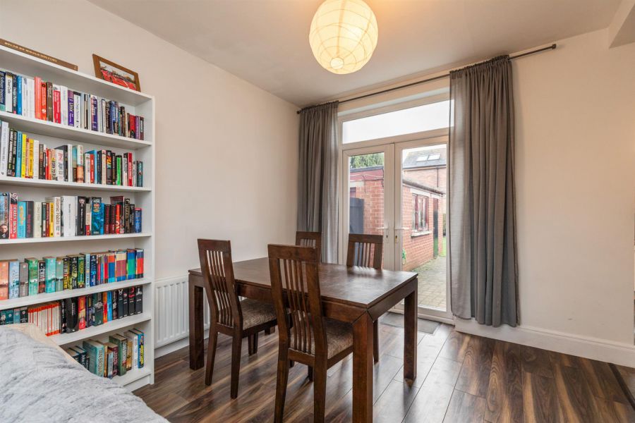 371 Castlereagh Road