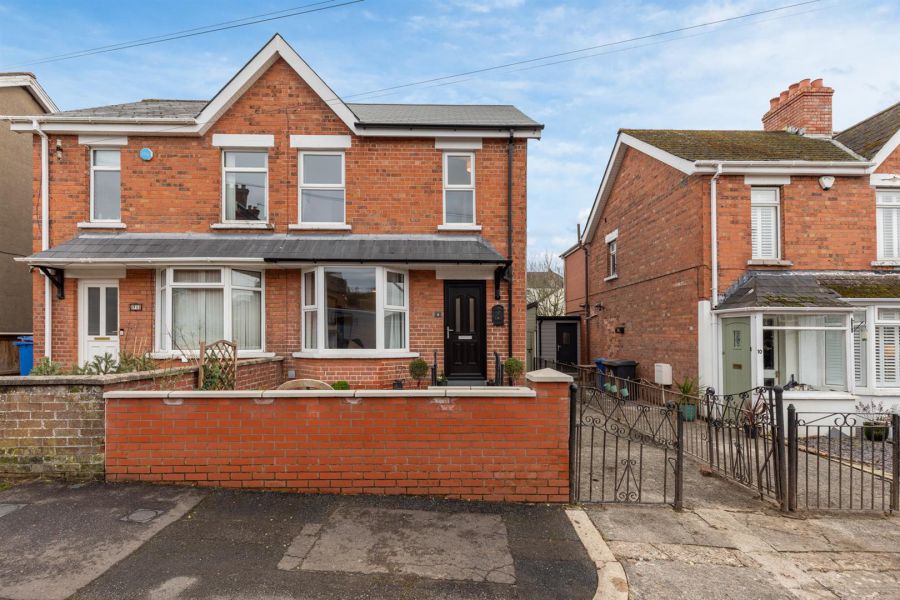 8 Kirkliston Gardens