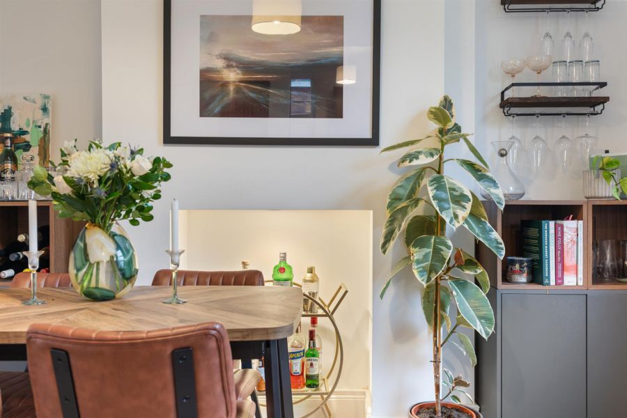 8 Kirkliston Gardens