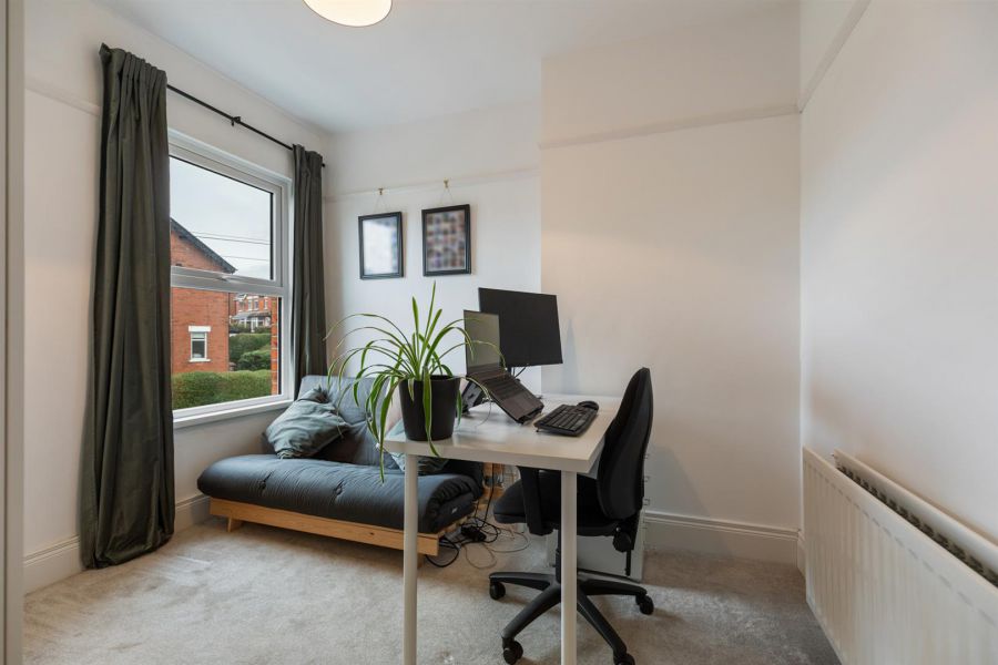 8 Kirkliston Gardens