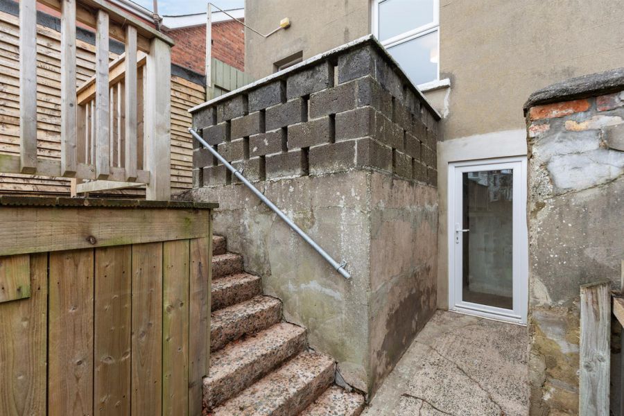 8 Kirkliston Gardens