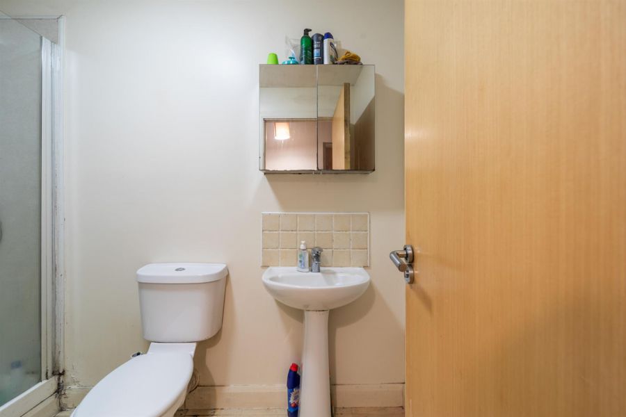 Apt 9, 112 Templemore Avenue