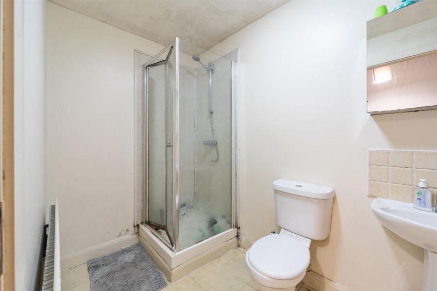 Apt 9, 112 Templemore Avenue