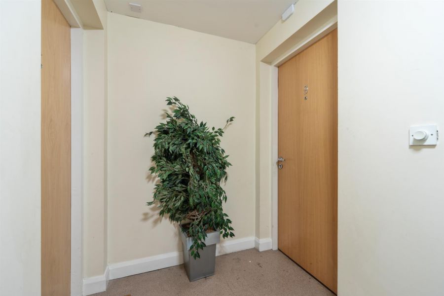 Apt 9, 112 Templemore Avenue