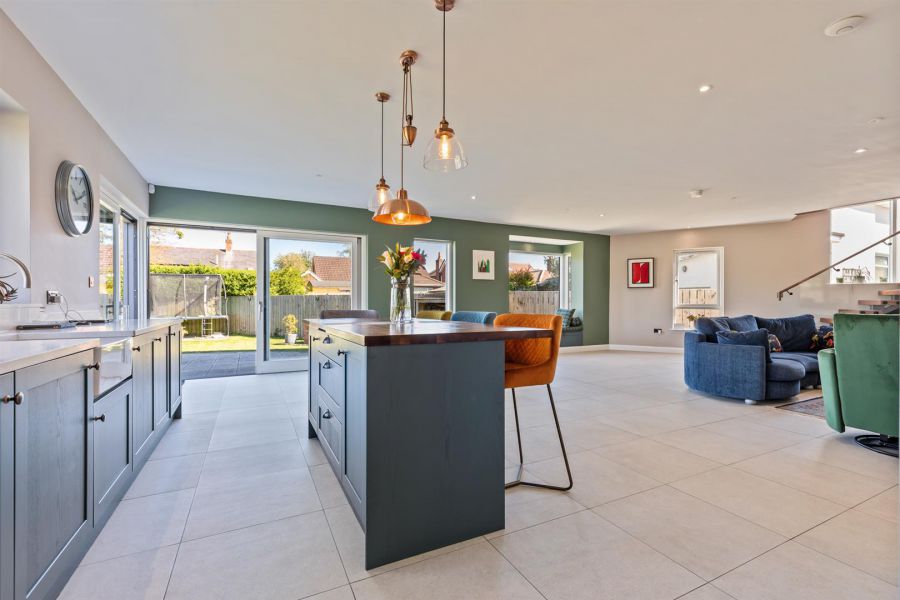 4 Glenmillan Drive
