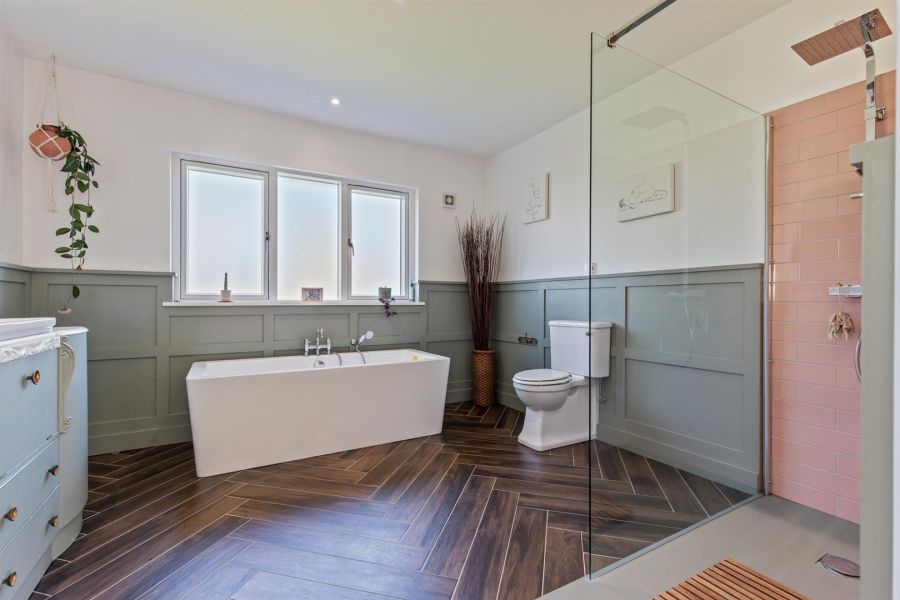 4 Glenmillan Drive