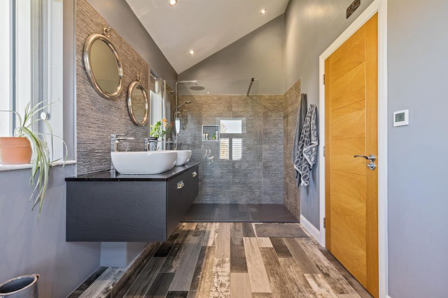 4 Glenmillan Drive
