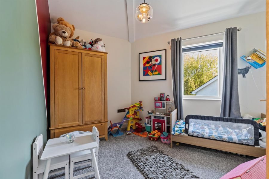 4 Glenmillan Drive