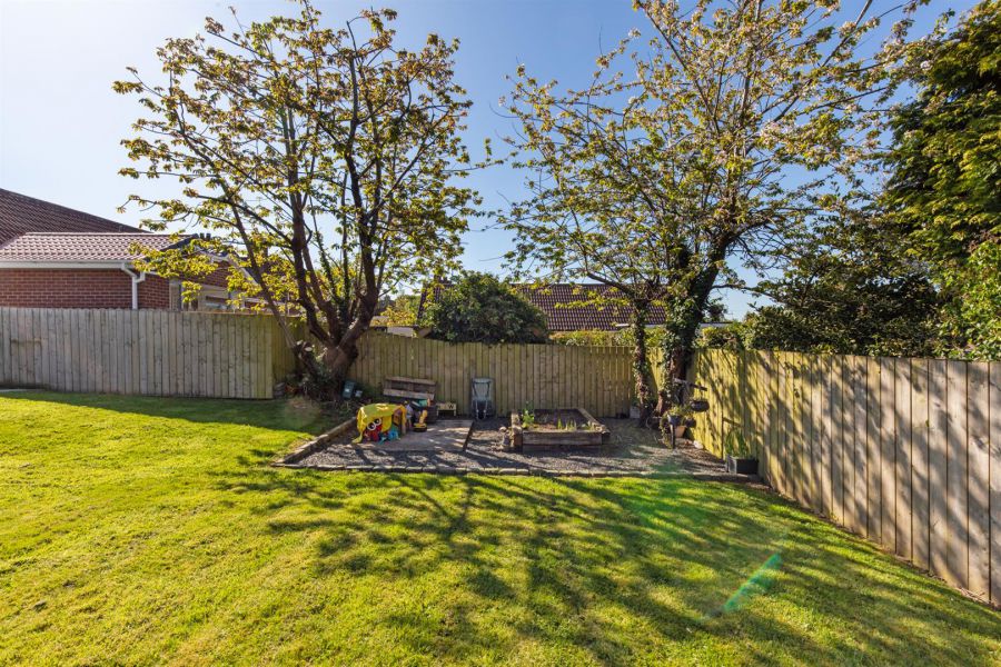 4 Glenmillan Drive