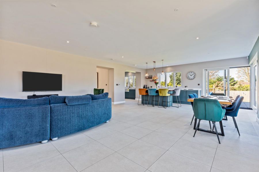 4 Glenmillan Drive