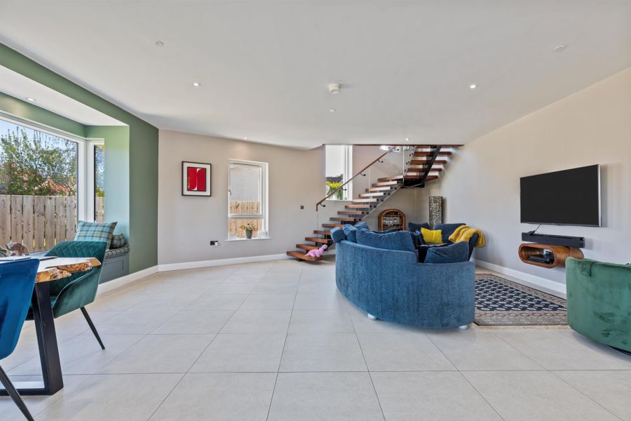 4 Glenmillan Drive