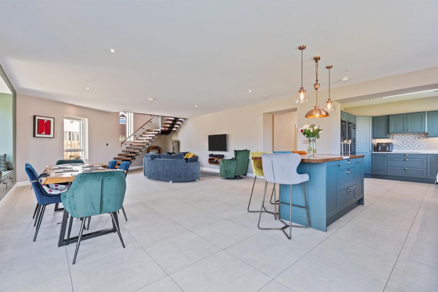 4 Glenmillan Drive