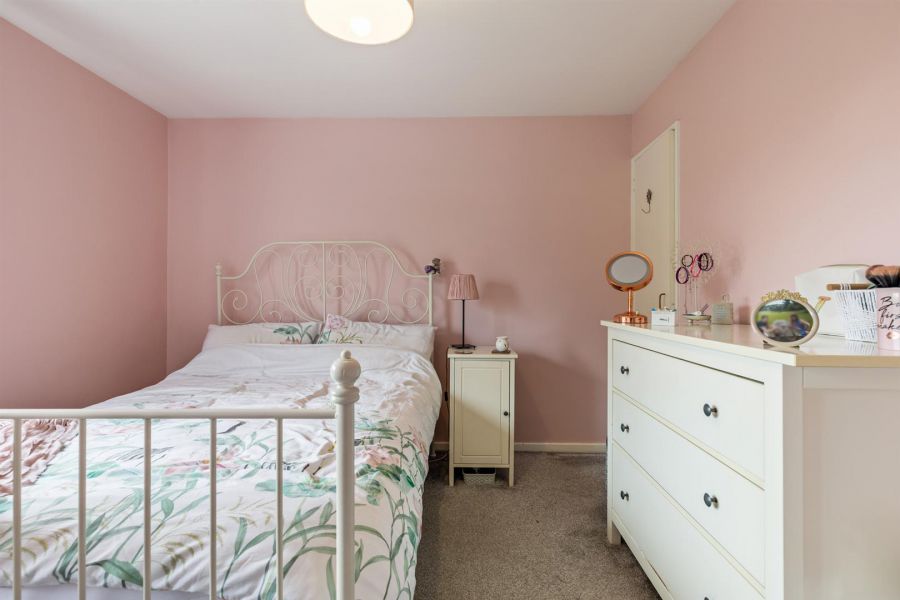 6 Lower Braniel Road