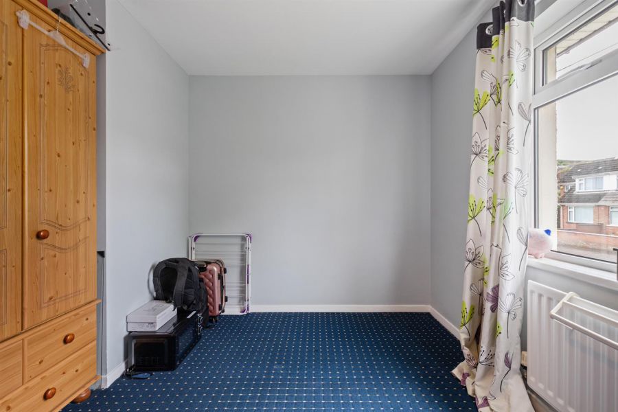 6 Lower Braniel Road