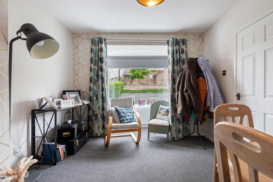 6 Lower Braniel Road