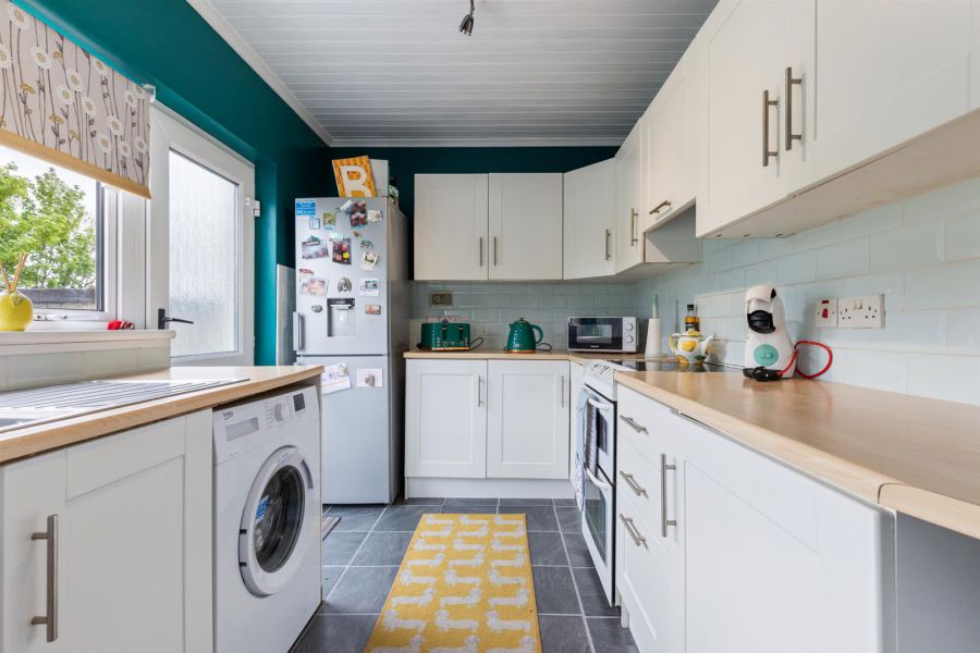 6 Lower Braniel Road