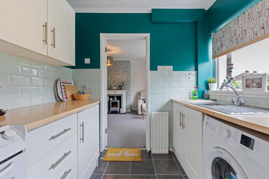 6 Lower Braniel Road