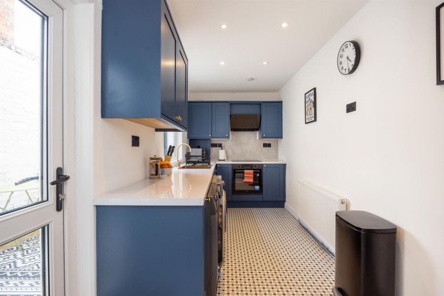 15 Kerrsland Crescent