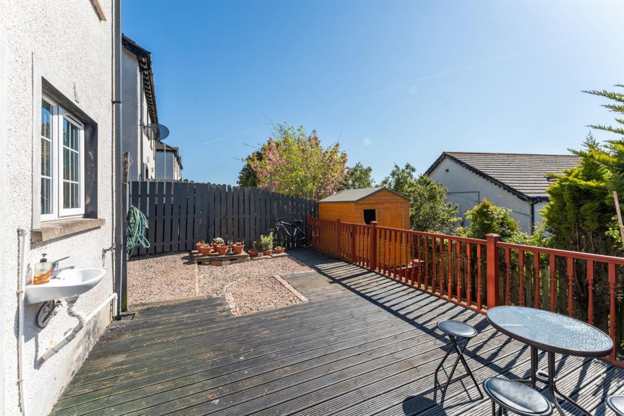 15 Strone Park