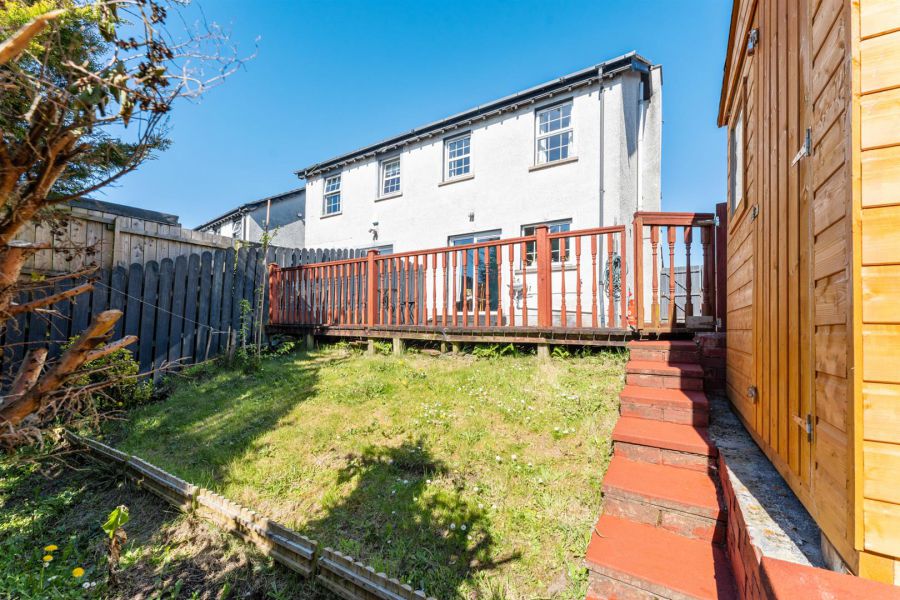 15 Strone Park