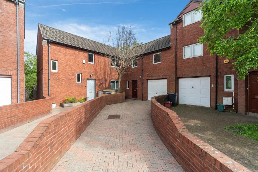 6 Laganview Mews
