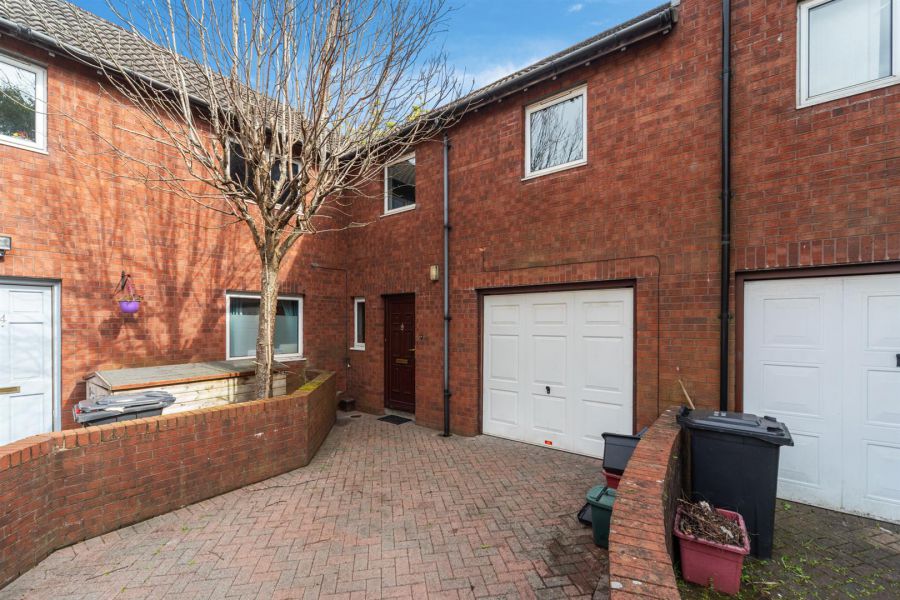 6 Laganview Mews