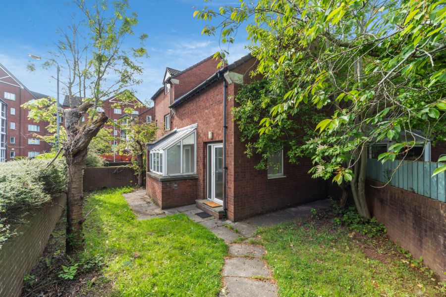 6 Laganview Mews