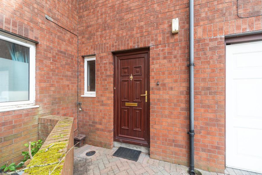 6 Laganview Mews