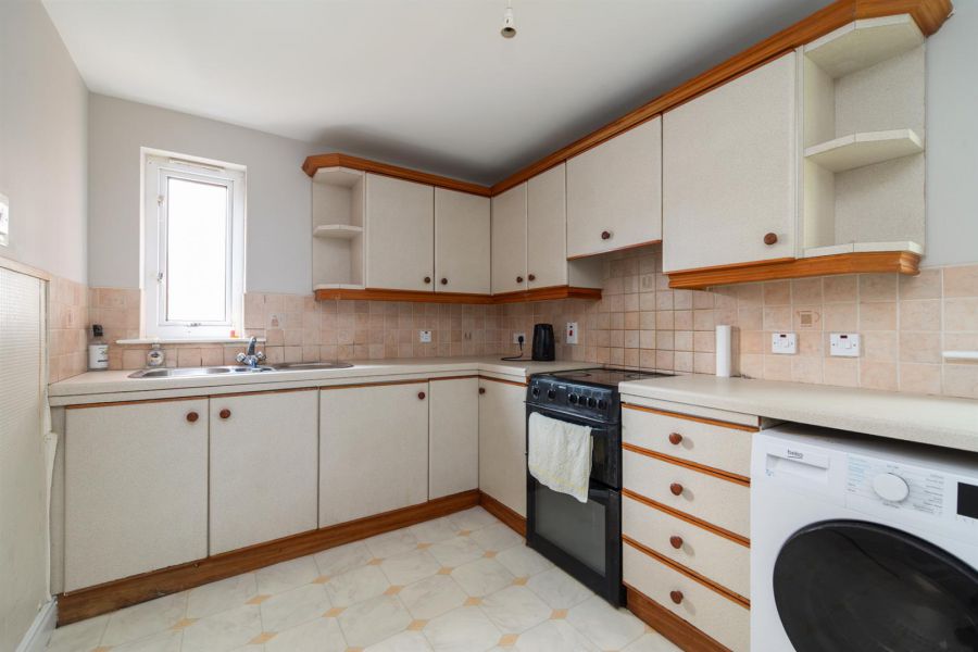 6 Laganview Mews
