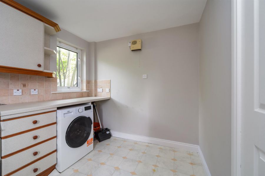 6 Laganview Mews