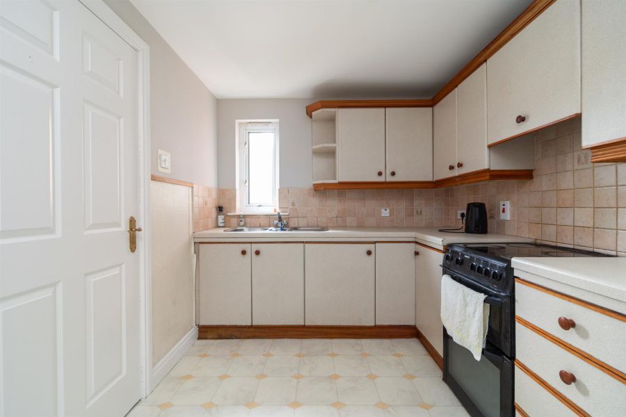 6 Laganview Mews
