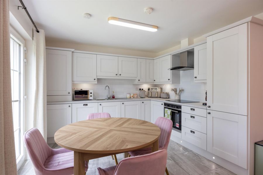 Apt 4 Ebrington Hall