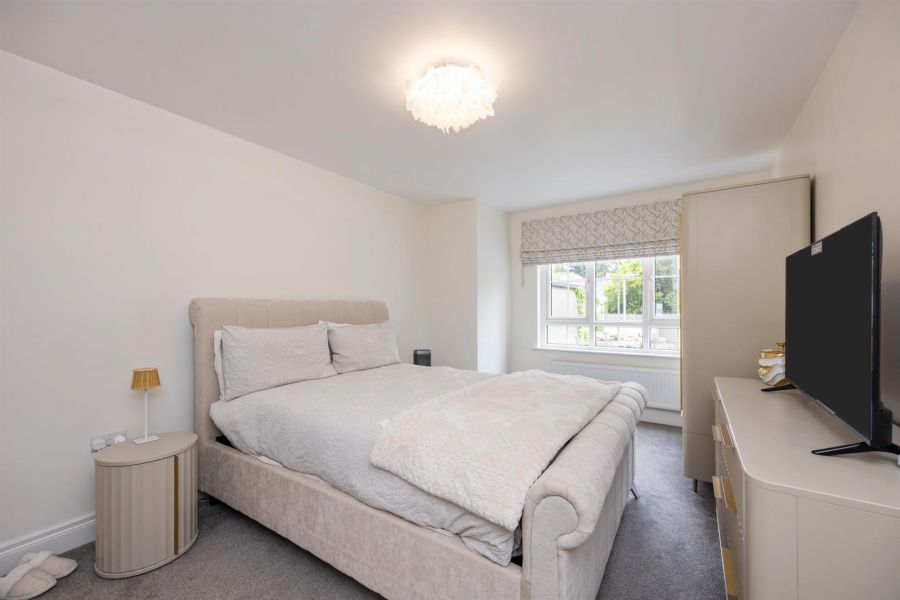 Apt 4 Ebrington Hall