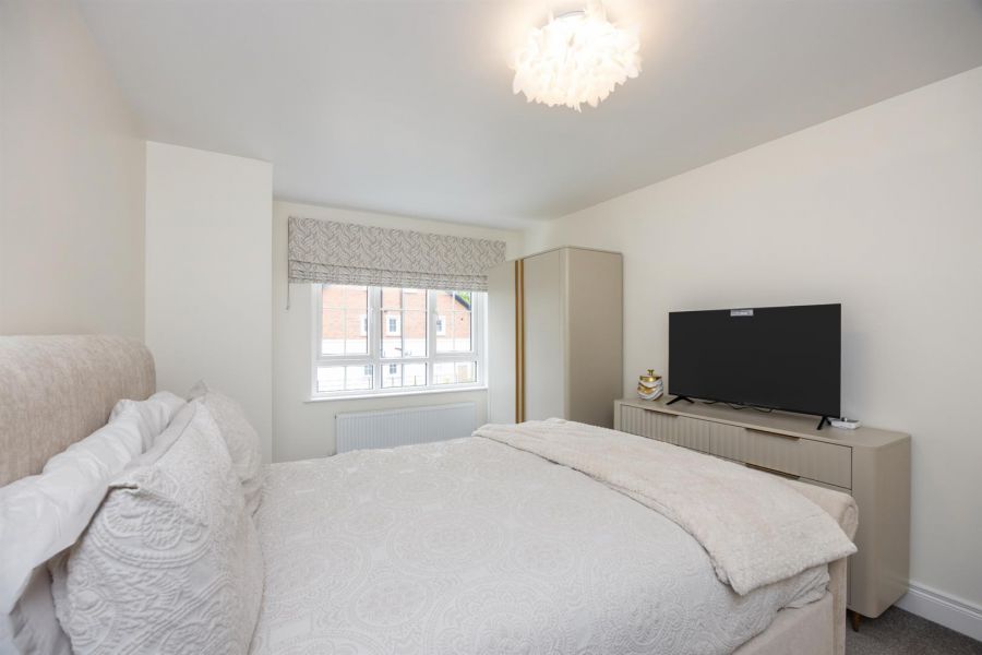 Apt 4 Ebrington Hall