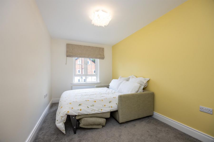 Apt 4 Ebrington Hall