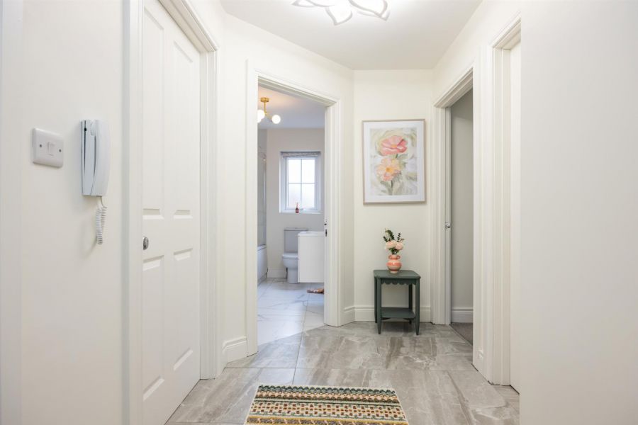 Apt 4 Ebrington Hall