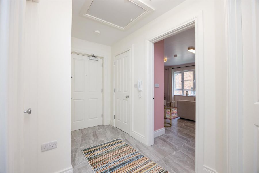 Apt 4 Ebrington Hall