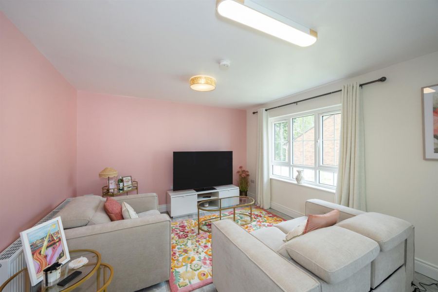 Apt 4 Ebrington Hall