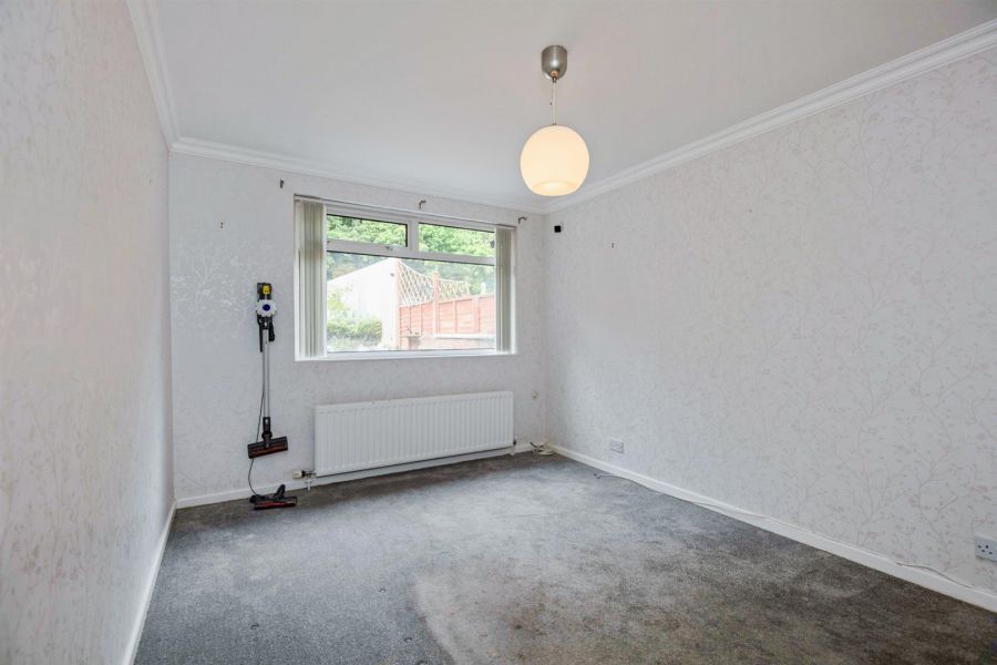 67 Sandhill Gardens