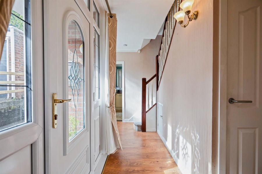 67 Sandhill Gardens