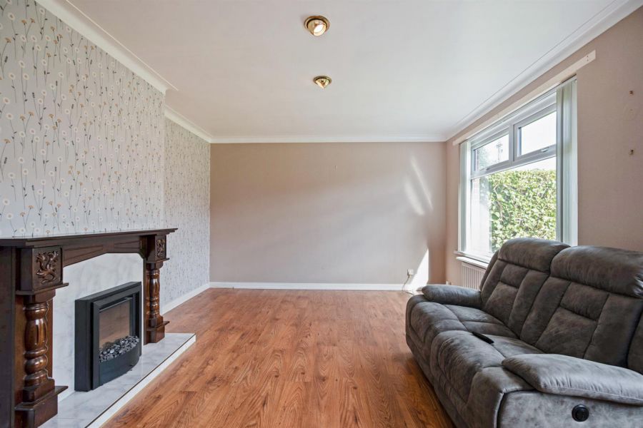 67 Sandhill Gardens