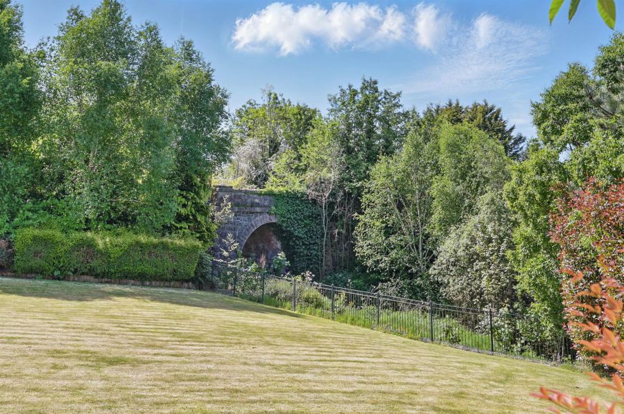 Stonebridge House, 118 Battlehill Road